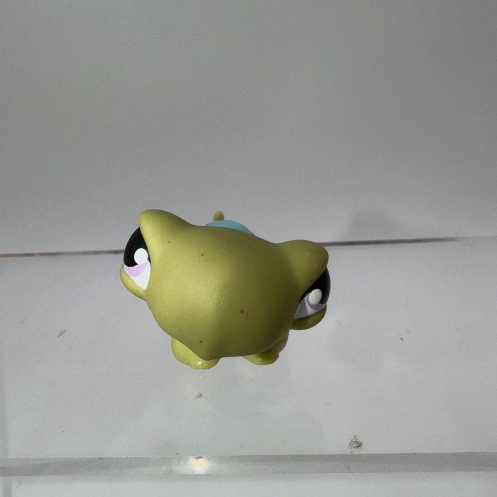 Littest Pet Shop #149 Green‎ Turtle W/ Blue Splash & Purple Dot Eyes LPS